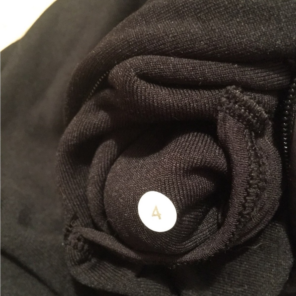Lululemon Snug Sprinter Jacket - Picture 8 of 11